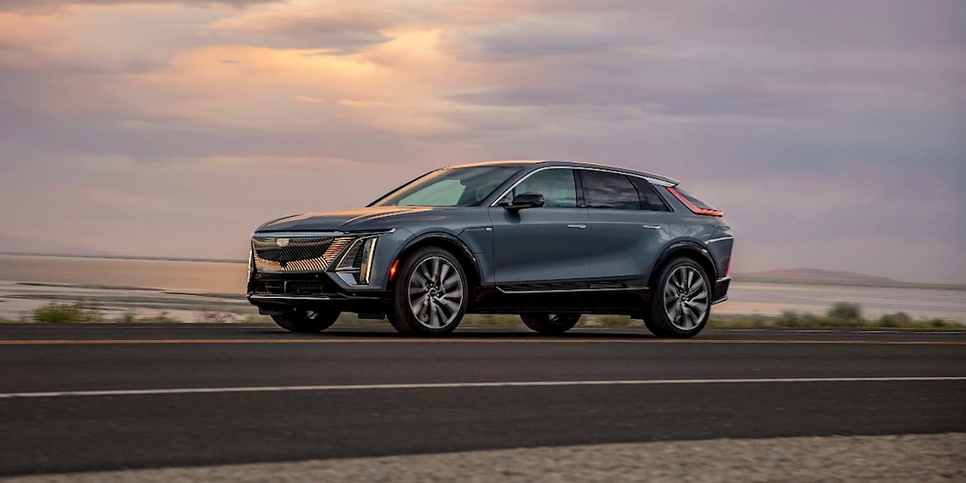 A car on the road

AI-generated content may be incorrect.