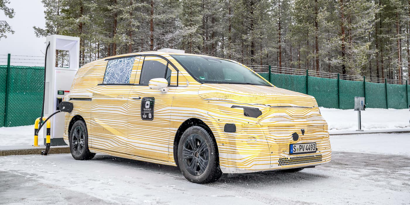 Mercedes'-electric-van-testing