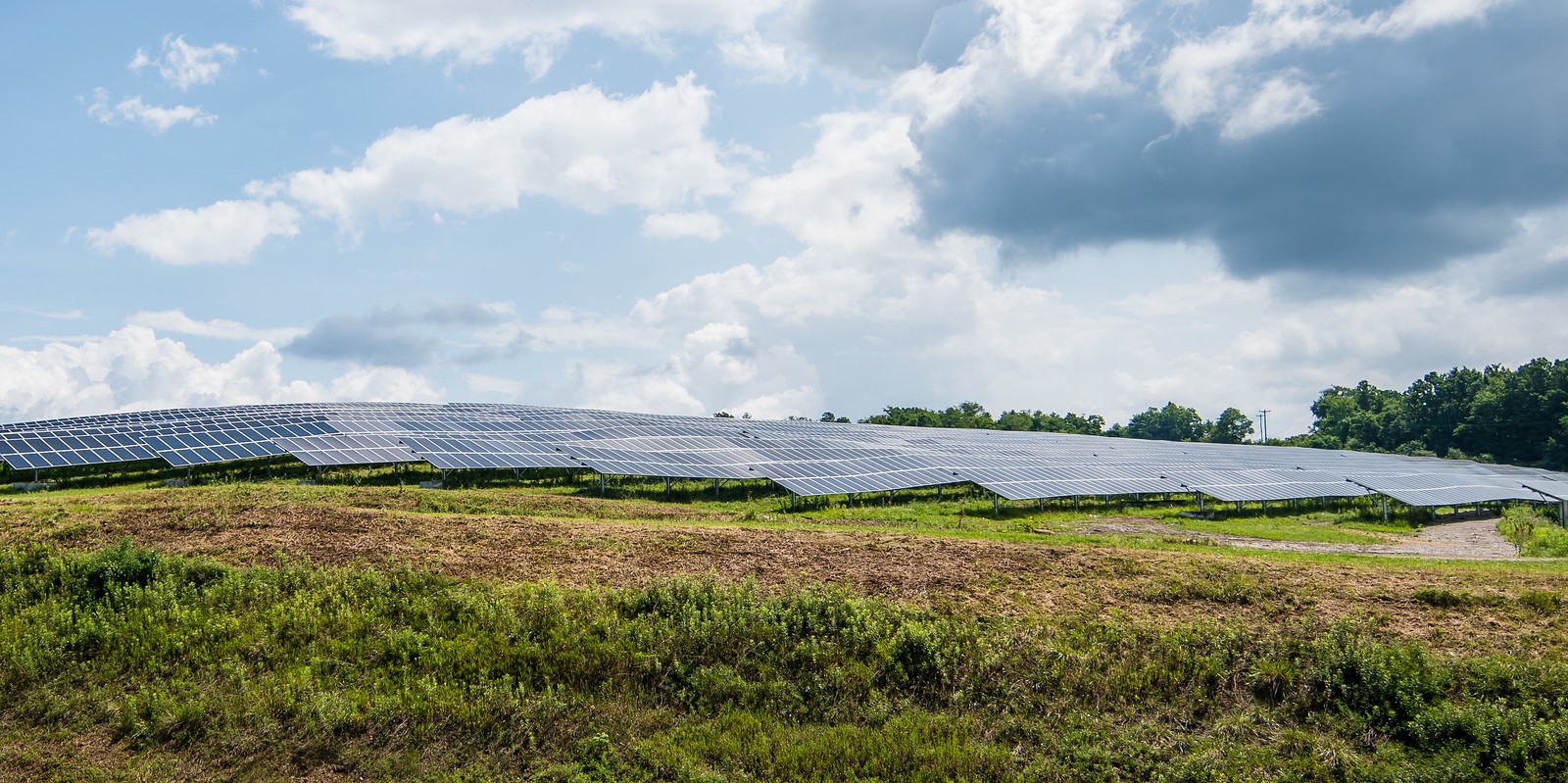 Pittsburgh Airport solar
