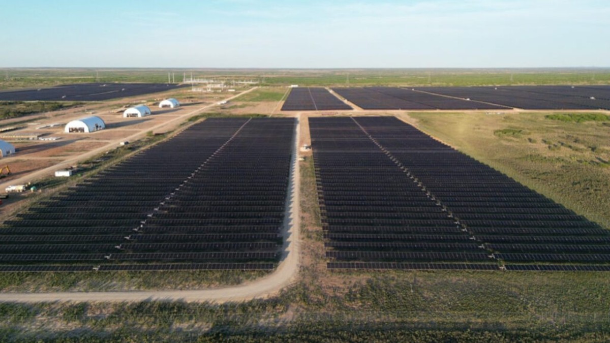 renewables 2024 Texas solar farm